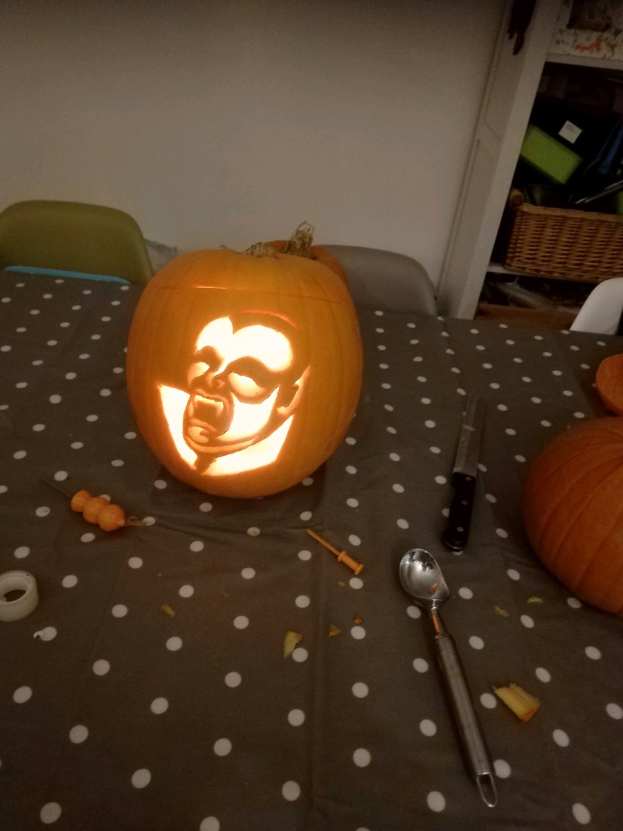 FlamableCarp tweet media