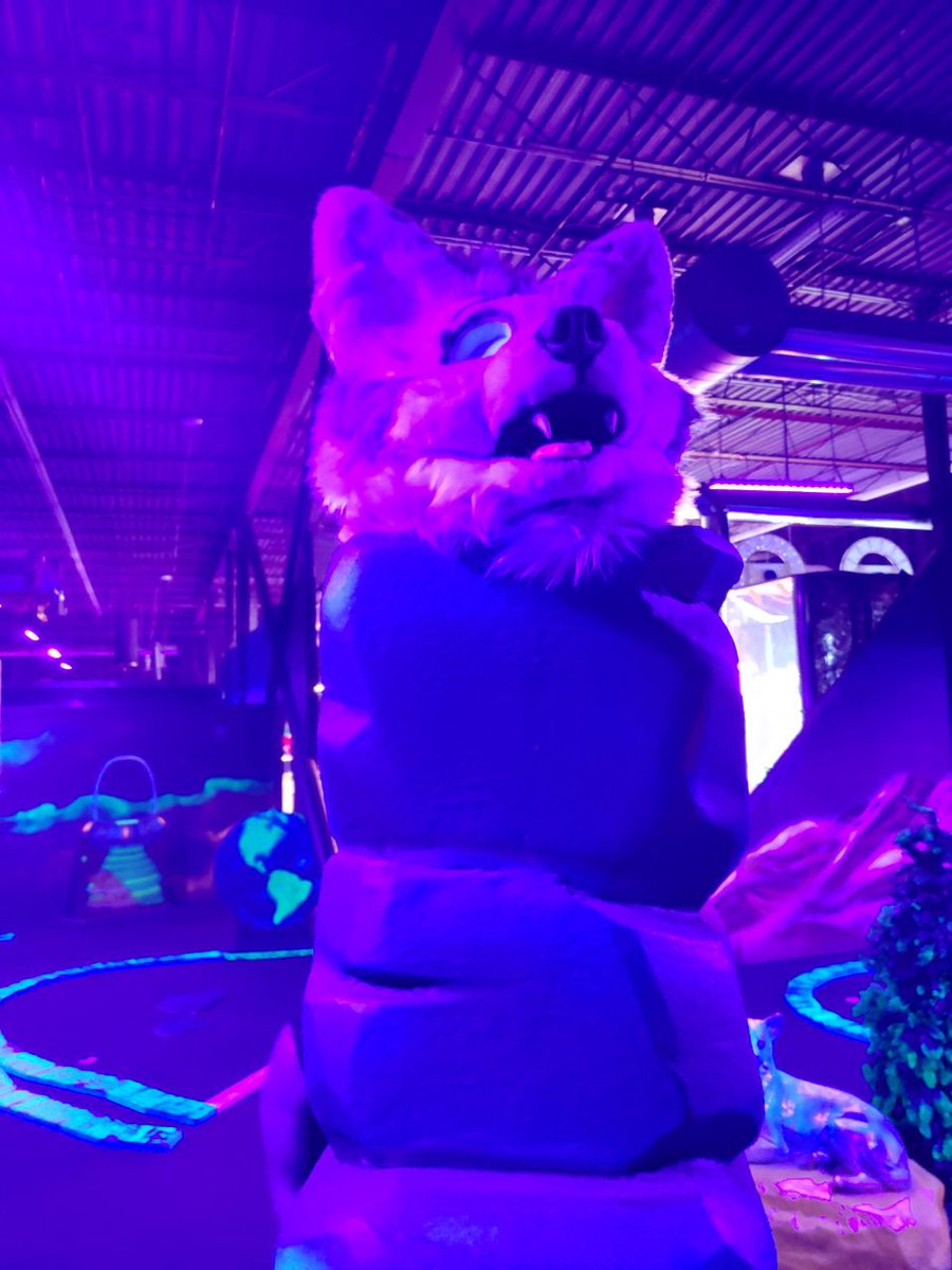 Floof_Furmeet's tweet photo. *P s s t*

Hey you, yes you Floofer!! . . . Shay is watching, so I gotta be quick . . . Come to Floof!! Glowzone and buy you tickets before Friday, she's gonna find you if you dont . . .

DO IT!

https://t.co/FfHe7AldQU https://t.co/HGUox1Rw0V