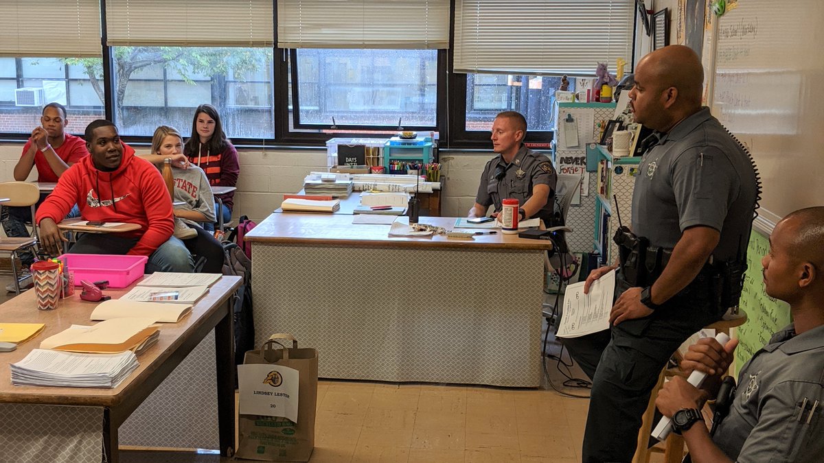 KDUKnighted's tweet photo. Thank you to our Deputy Sheriffs! @lindseymlester's Civics classes were treated to a Q&amp;A with our SROs! Applicable, relevant and engaging curriculum! This is Northern💙💛#UKnighted #ourSROsarebetterthanyours @NorthernPrinc @NHSdpsnc @DurhamPublicSch @DurhamSheriff https://t.co/tT6waZv5Zs