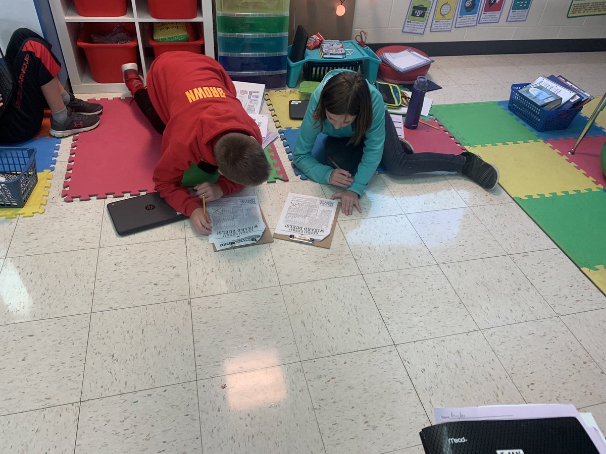 UnlockingEdu's tweet photo. Math Rotations for reviewing decimal operations #101alag https://t.co/DTukAx6rH5