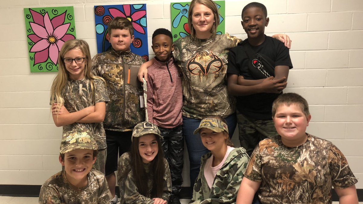 bjphipps2002's tweet photo. Camo Day at WGE @HOCO @KidsDeserveIt @WeLeadWGE https://t.co/nlJUe3aKEW