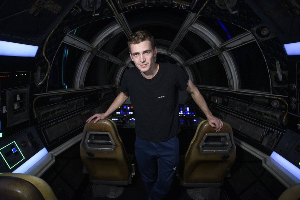 The Chosen One himself, Hayden Christensen, had a most impressive visit to Star Wars: #GalaxysEdge at @Disneyland. The Force is strong with this one!
