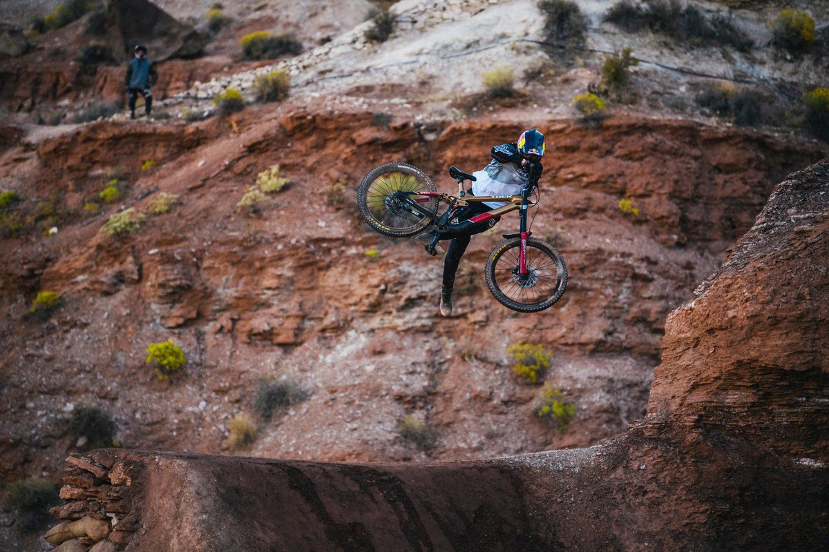 mammoth_bikes's tweet photo. Así fue el @redbullbike #Rampage2019! ¿Qué os pareció?
https://t.co/5aKc8yUYhu https://t.co/QGeGAXYABB