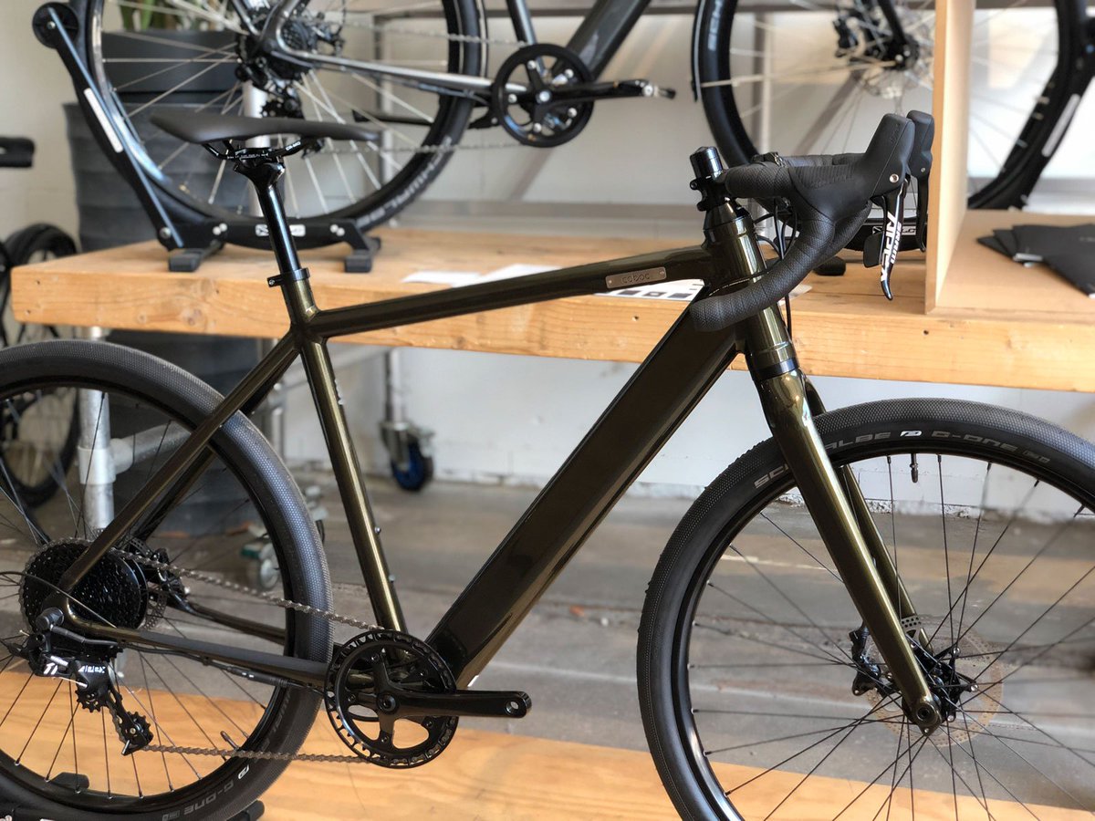 Nog een AFGRIJSELIJKE Halloween aanbieding, nu voor de stylistische COBOC eBikes, kom langs dan fluisteren wij het speciale prijsje in je oor ;-)