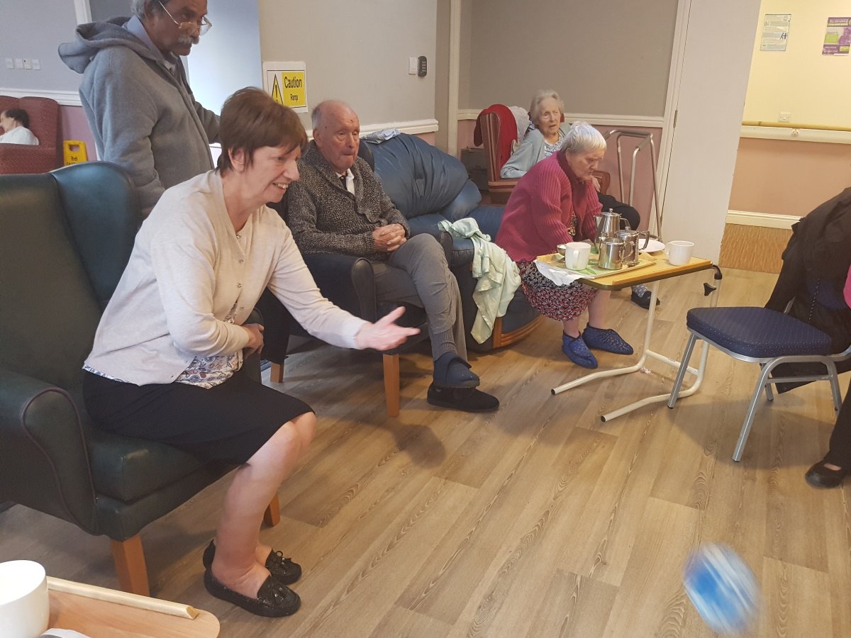 Carehomesuk's tweet photo. This months inter-house game tournament was skittles played at Haversham House ๐ณ
The Placemates from The Place Up Hanley regained the elusive trophy ๐ Commiserations to Haversham Heroes!
#InterHouseGames #Bowling #Skittles #MeaningfulActivities https://t.co/oEV24esQ4W