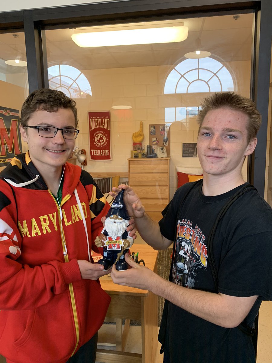 OnSrhs's tweet photo. @AVID_SouthRiver field trip to UMD. Beautiful at for a tour. #dormlife #collegebound @SRSeahawksaacps @AACountySchools @AVID4College @CRTNation https://t.co/Q42zsTt5zJ