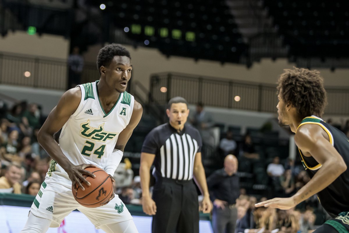 USFMBB's tweet photo. Celebrate a win last night and then celebrate your birthday today 🎂

Not a bad week for @Drippyjay24. 

Enjoy your day, Jamir! https://t.co/GYwjBavqKt