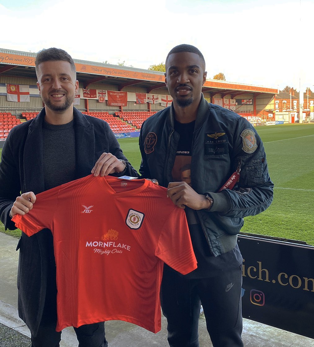 Dom_Yarwood's tweet photo. DONE DEAL 📸: Pleased to confirm @elite_mgmt client @Mbulu4 has joined Sky Bet League Two leaders Crewe Alexandra on an initial short-term contract ✍🏼....the athletic 6’3 central defender will be looking to compliment one of the most exciting young teams in the Football League 💫 https://t.co/wFILBGxGSJ