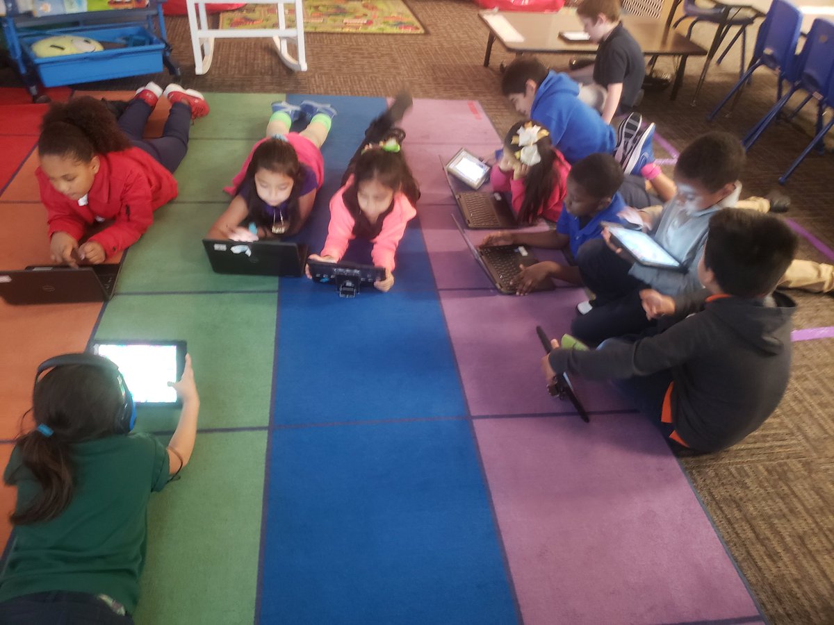 KirbyBryce1's tweet photo. Indoor recess fun on this rainy Wednesday! #lisdtechortreat #spooktechular #LufkinLearns #hertyhasheart https://t.co/dQXPSTSdUg