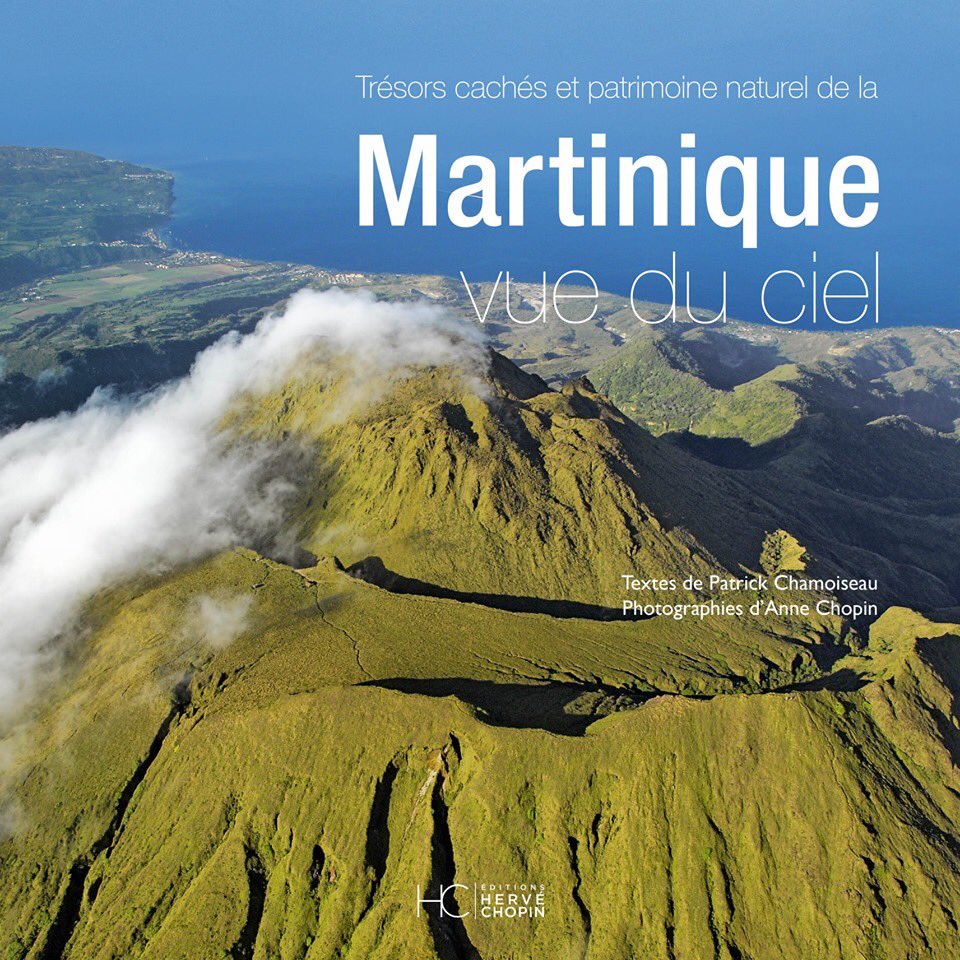 ⚡️ #NouvelleÉdition I #Bientôt ⚡️

📅 J-1 en librairie !

🔴 Nouvelle édition 🔴
🗣 Le très beau livre "Trésors cachés et patrimoine naturel de la Martinique vue du ciel" avec des textes de Patrick Chamoiseau et des photographies d'Anne Chopin est en librairie le 31/10