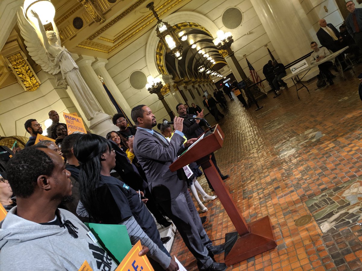 .@SenSharifStreet: the major champion of #SB942 which would give people sentenced to death by incarceration a right to go in front of the parole board and potentially to come home #closethecreek #right2redemption #peoplenotprisons @aclupa @JustLeadersUSA