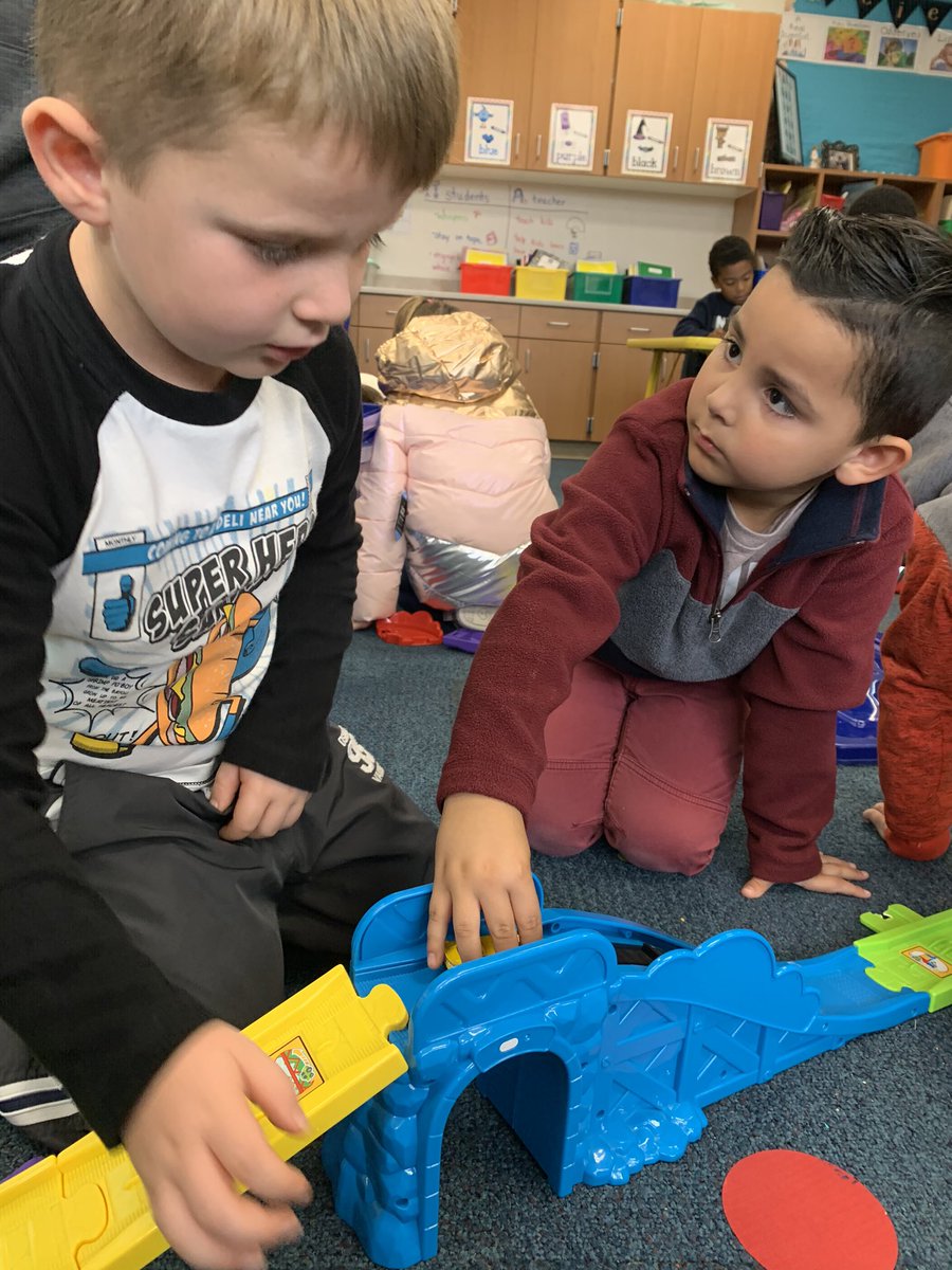 MrsAxworth's tweet photo. Rainy days aren't so bad when we have indoor recess play time! @melissaisd @MRECCardinals #CardinalsStartHere https://t.co/z9K605zTU3