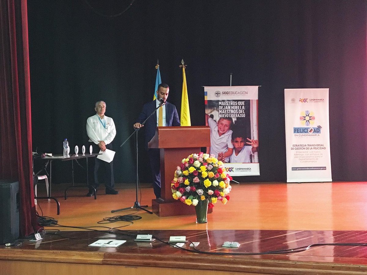 MeraniProyectos's tweet photo. “El sector educativo es una parte fundamental para el desarrollo”
“Gran parte del bienestar reside en nuestro interior”
Intervención Fabian Mora“ en el
Foro Felicidad en Cunfinamarca
@Secfelicidad @CundiGob @JorgeEmilioRey @SecEducaCundi https://t.co/w4Ar6lRJFt