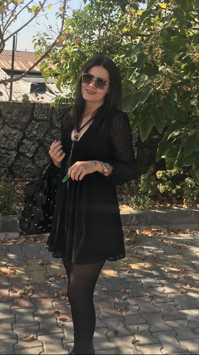 Yıkımlar yaşayacağım, taşlı topraklı yollarda yürüyeceğim, geceleri uyutmayan imtihanlardan geçeceğim...ama bu süreçte tek bir şeyi aklımdan çıkarmayacağım; sonunda kazanan ben olacağım❤️iyiki doğdum o zaman🙏🏻hepinize teşekkürler🍀