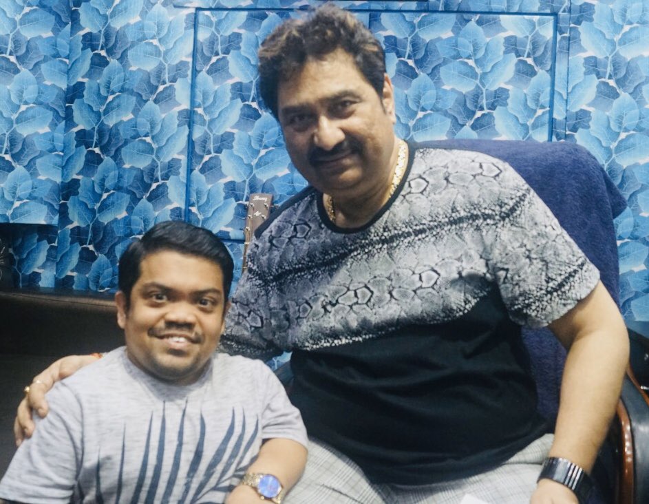 roohmusicindia's tweet photo. A new melodious song coming soon! Stay connected with us .. subscribe our Rooh Musicβs YouTube channel!! Thanks to @Singerkumarsan #kumarsanu #sanudada #newsong #bengalimelody #trending #singer #celebritysinger #modernsong #roohmusic #jalshiri #roohmusicindia #roohpr #movie https://t.co/bgFsHDHP2w