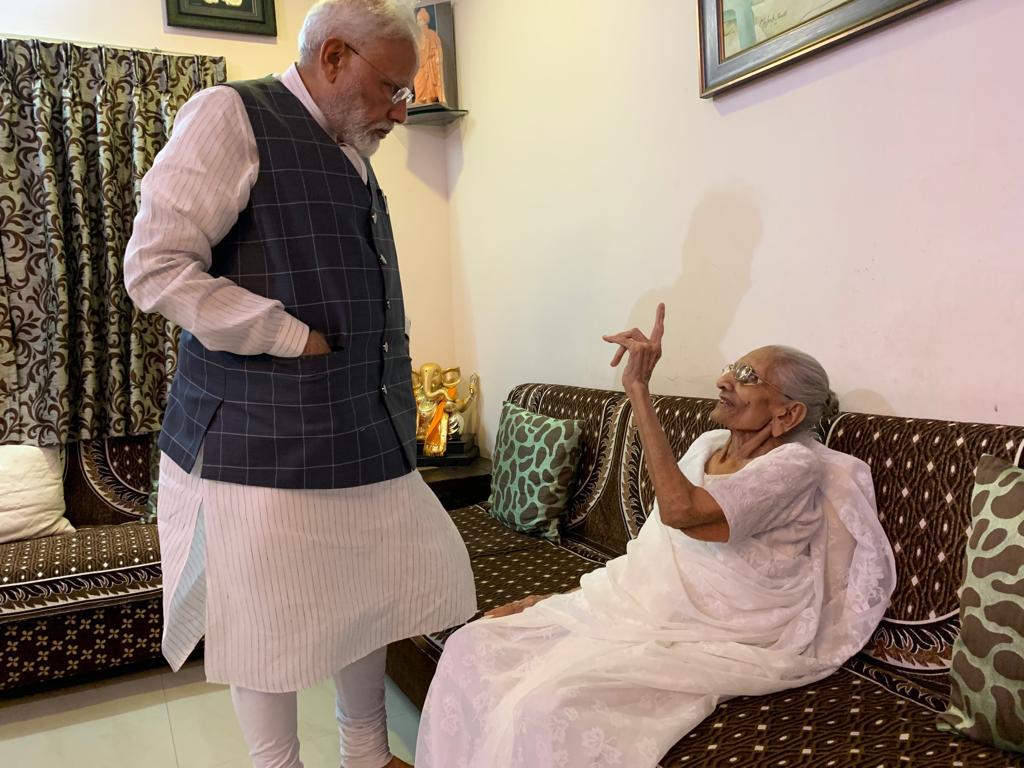 BJP4India's tweet photo. Prime Minister Shri @narendramodi meets his mother at her residence in Gandhinagar, Gujarat. https://t.co/ZC0njPyXKP