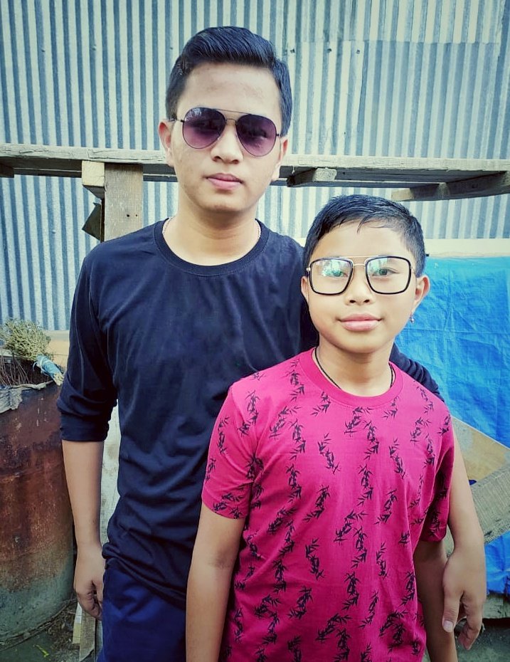 Taarajeet's tweet photo. Enjoyed a joyous Ningol Chakouba Day at my home. Me and my Aditya. https://t.co/S8chZnqJ4I