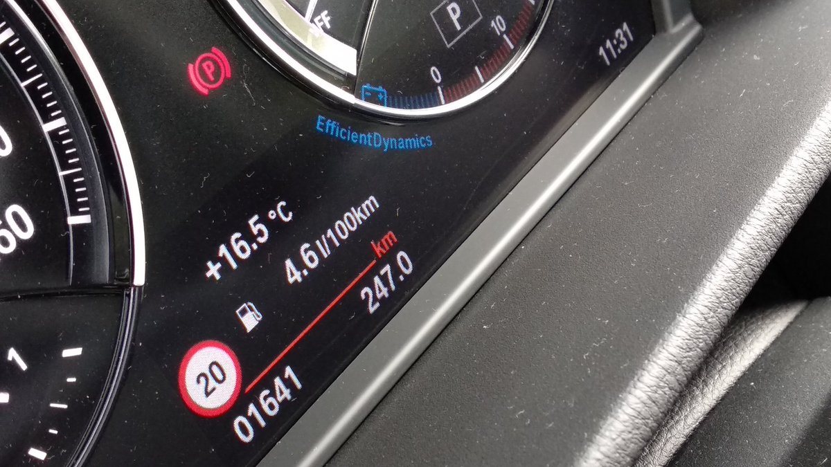 javier_gomara's tweet photo. Llamarme loco pero a mí el diésel me sigue pareciendo una muy buena compra. 250 Km hechos, consumo medio de 4,6 litros, 150 CV y autonomía restante de más de 1.000 Km. 👏👏👏👏 ¡¡Y encima con la etiqueta C!! #EfficientDynamics #BMW #X1 #Diésel #BMWX1 https://t.co/JfUIEMXu1O
