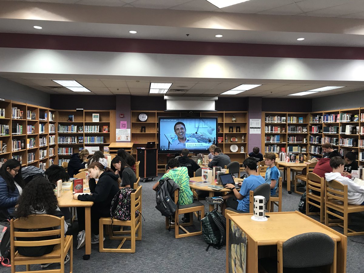 Dominionlibrary's tweet photo. Ss ⁦@ParryKaufmann⁩ selecting various genres for independent reading and preparing for their book trailers using FlipGrid ⁦@MichelleCPicard⁩ ⁦@DominionLcps⁩ ⁦@Dominionlibrary⁩ https://t.co/s5FlfDgvdc
