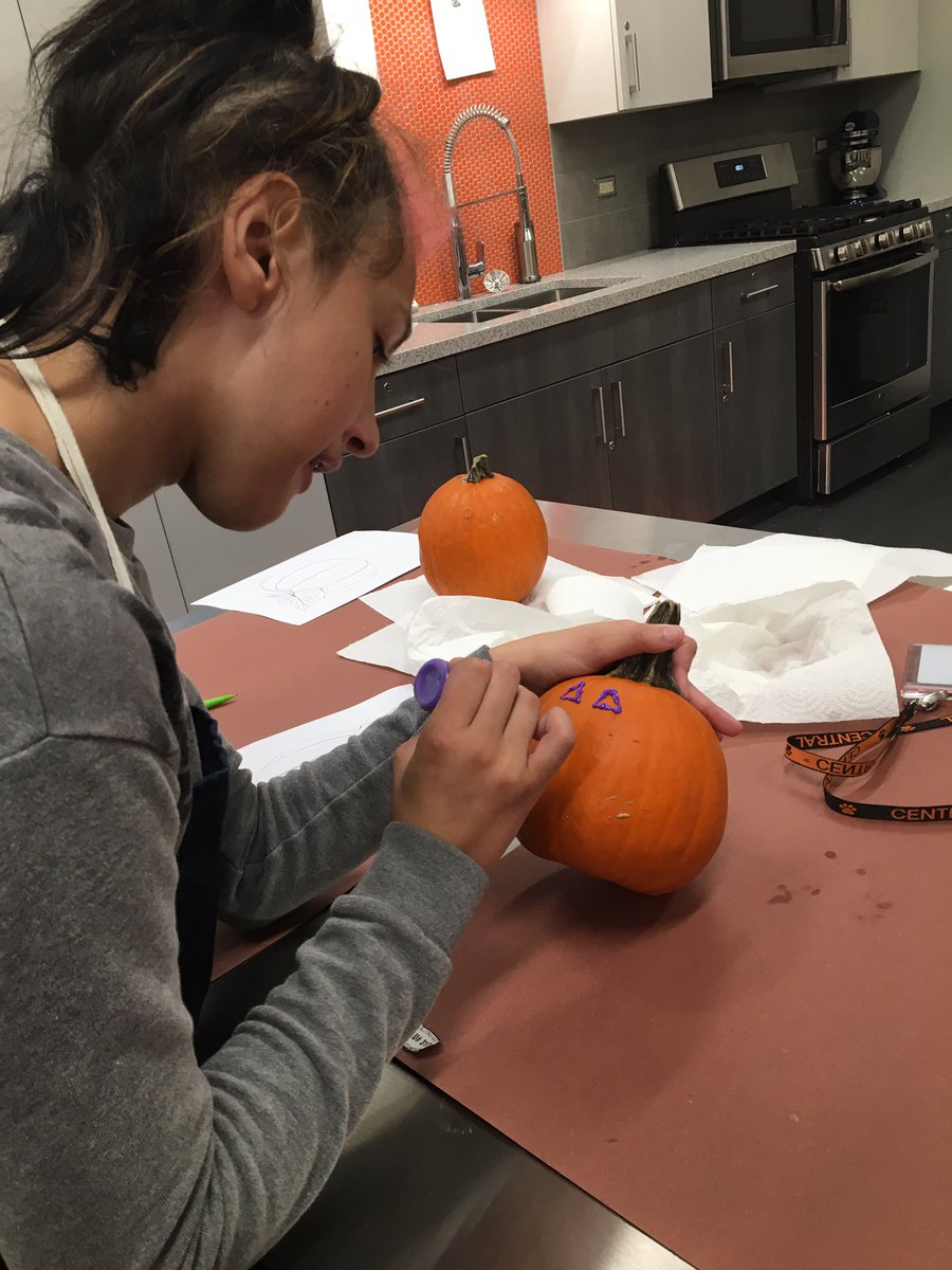 mrs_eschman's tweet photo. Orientation class today - fall pumpkin painting although winter is here ! Check out their designs . #werclc #d155inspire #clc_ICW https://t.co/qnbYAe3TJJ