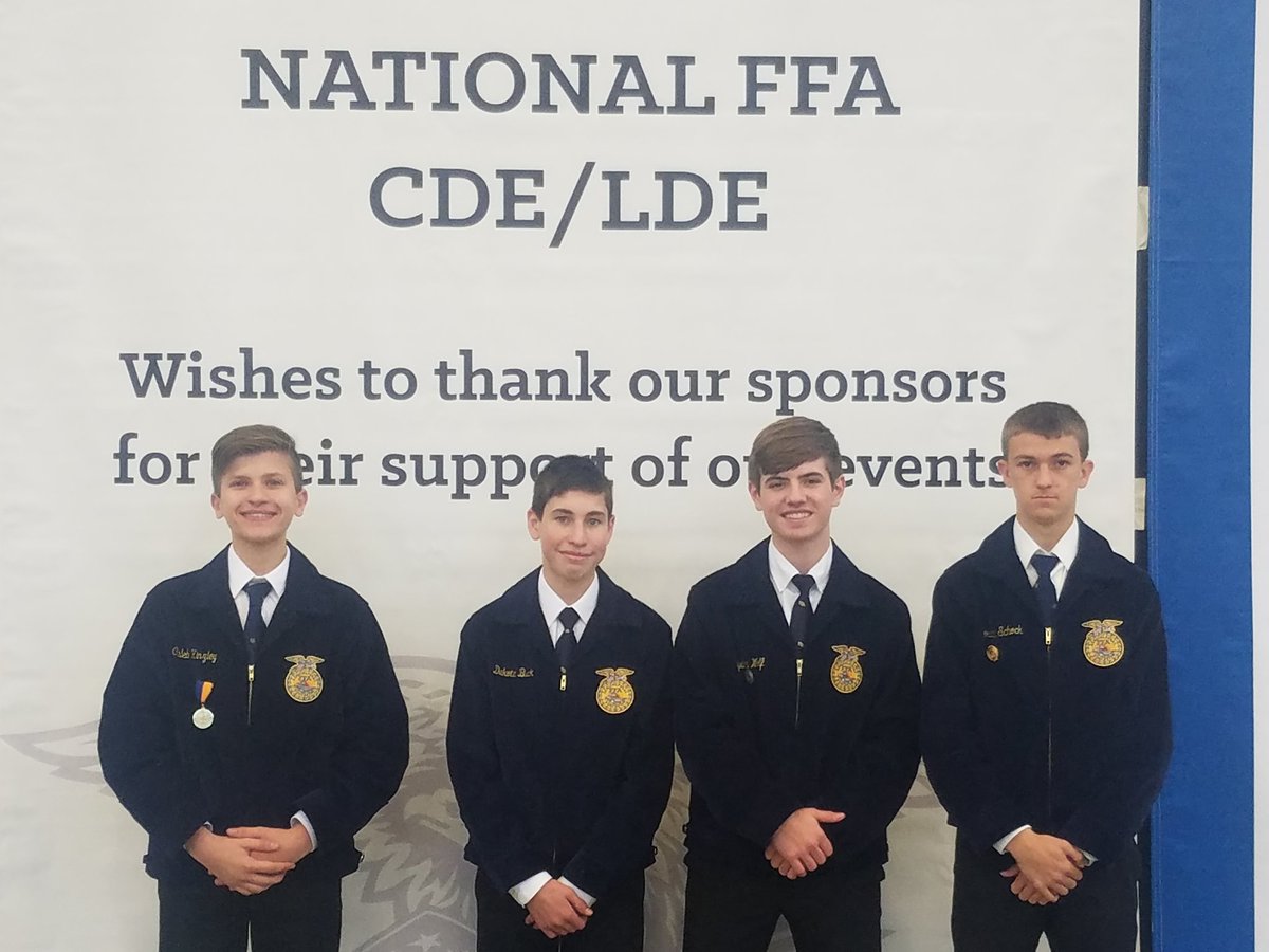 FFAMcCook's tweet photo. Agronomy team is ready to compete and rock convention. #FFA19 #mccookcentral https://t.co/RWmBPreuhj