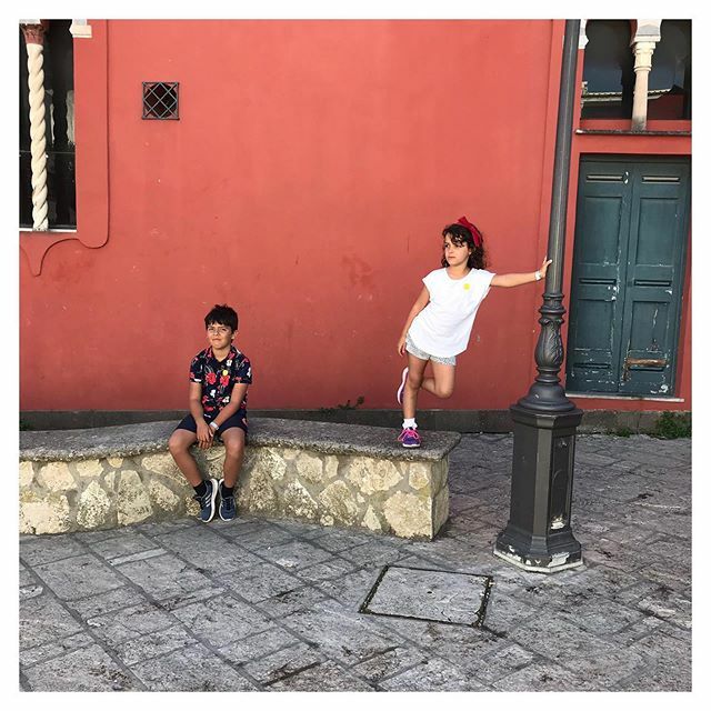 exploringexeter's tweet image. Oh to be back in Italy. 
On this really bloody awful day, I’m looking at a picture of the kids in Capri with a big grin on my face ❤️ 🇮🇹 #rainraingoaway #exploringexeter #exeter #capri #Italy #Italia #Holiday #kidsofinstagram ift.tt/2Jzhv80