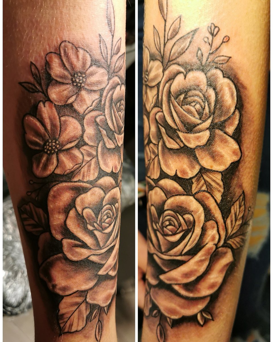 Fru00255048's tweet photo. Just some flowers, done by me
#frutatto #flowertattoo #blackandwhitetattoo #inksiders https://t.co/I8ECFmTJbq