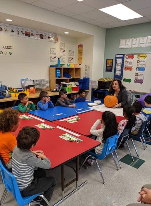 MsBartlett_MBK's tweet photo. We were so lucky to have the one and only Mrs. Iovino come today to teach us all about pumpkins  We loved using our 5 senses during the lesson.  Our favorite was touching the guts and seeds.#pumpkinpushin2019 #greathappenshere19_20
@meadowbrookem @janopp4 https://t.co/u9bdvhD8YW