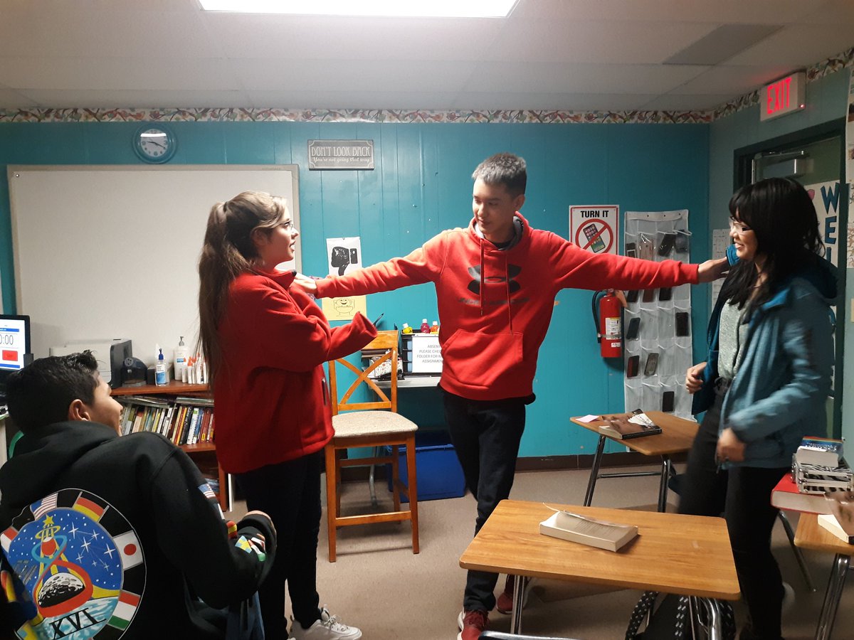 Alvarado01Ms's tweet photo. Reviewing sections of our novel using TABLEAUX or FREEZE FRAMES! Students are up and moving, collaborating, having fun, and stepping into character...literally! Beats pencil and paper review! 
#FirstandBest #phoenixfamily https://t.co/8yYPHPSSOL