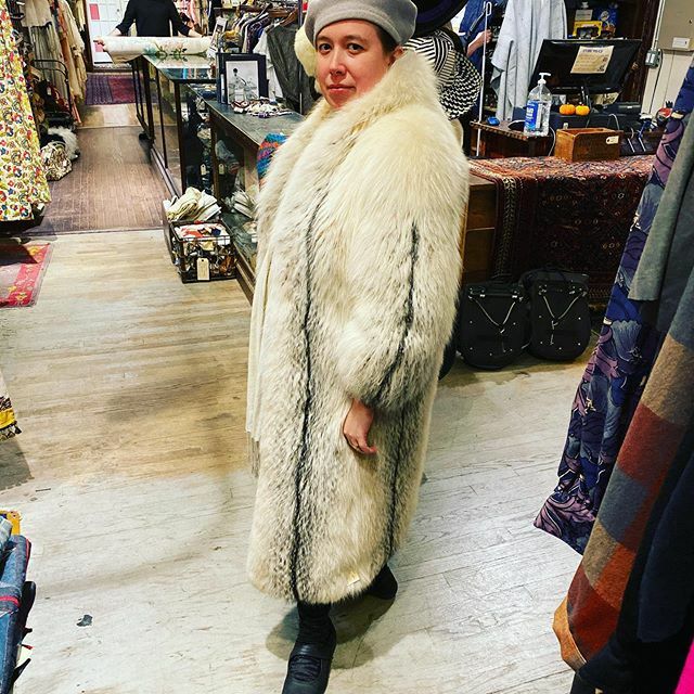 WineHuman's tweet photo. Vintage fur didn’t go home with me this time but this store will get my money someday. A wonderland of couture level second hand. #renew #reuse #getfabulous #ecochic https://t.co/jCciPrkFVC https://t.co/gQTFnQKiCd