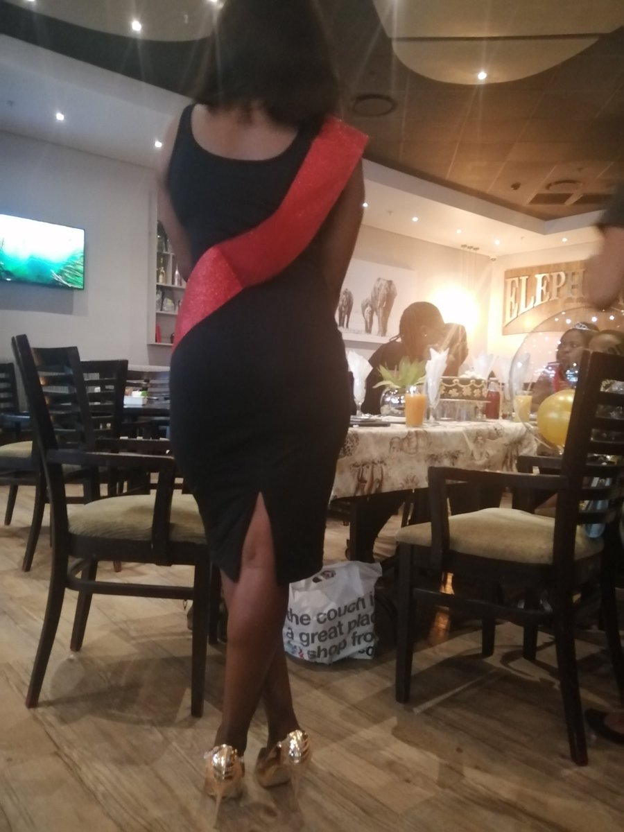Mooidee1's tweet photo. Weekend served me with 👇

#TwentySeven 😍
Lord I'm grateful https://t.co/b2on40ilps