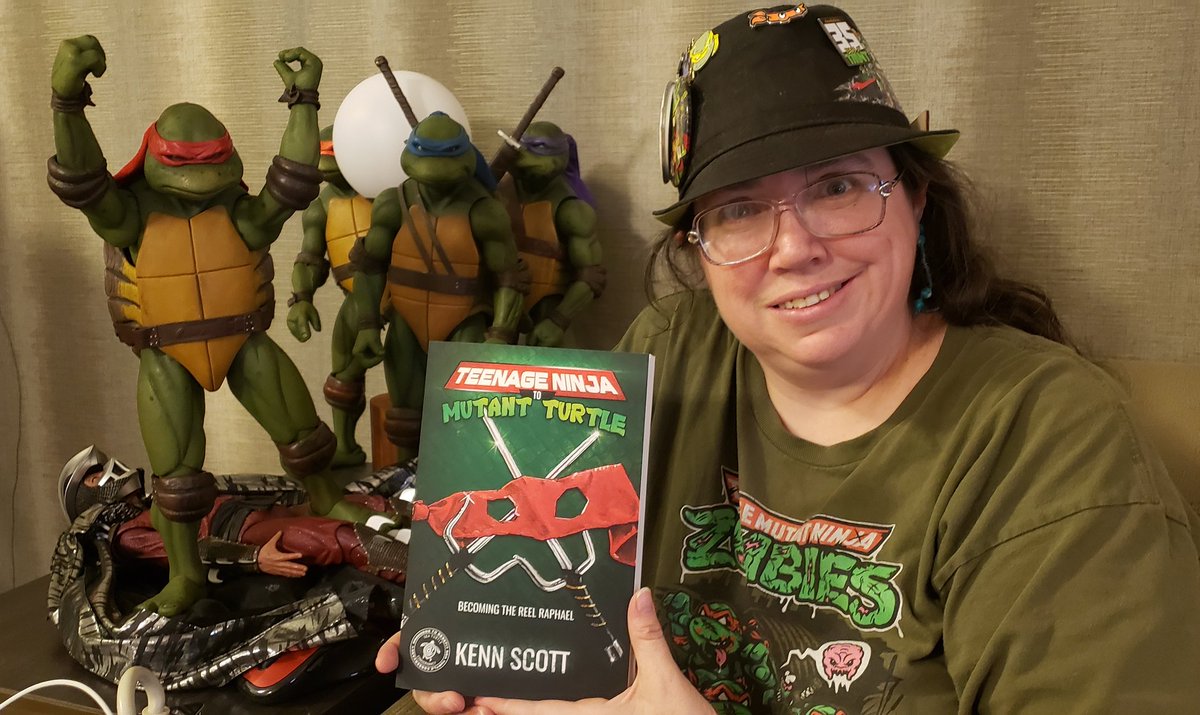 IveyAngelo's tweet photo. Got the new book about Kenn Scott when he worked on the original #TMNT movies. A great book I highly recommend to everyone. Last day for sale of the digital dl at https://t.co/1gdiFdf6cW @TMNTMaster #KennScott #Raphael #TeenageMutantNinjaTurtles #NinjaTurtles #ClassicTMNT https://t.co/qFBfWsp62P