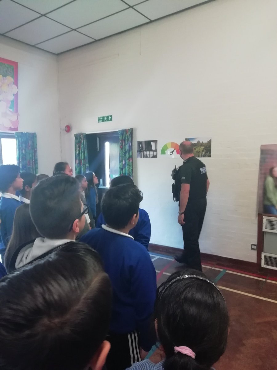 Rowlatts_TMET's tweet photo. Year 5 learned about making safer choices with PC Ben Broad this morning. The children enjoyed the session and said they learned lots of things! #stayingsafe #rhpshe #concequences https://t.co/cJEBT27U8g