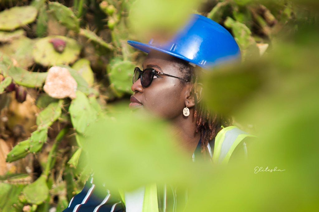PrincessHalima_'s tweet photo. Our #africanprincess #WCW spotlight goes to a woman known for her tenacity and love for all things STEM @jukaliond!!!! #gambiareads #fyen #teamfyen #theafricanprincess #princesshalima #WCW Images by @elite_sha https://t.co/WaMiTqi5i8