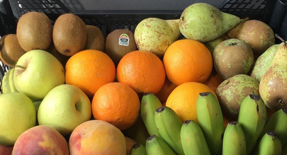 GGlobalParis's tweet photo. #GlobalHelathy | La Fruta ha llegado a las empresas de Global París y viene para quedarse.

Desde hoy en nuestros centros de trabajo habrá fruta de temporada 🍏🍐🍊🥝🍑 a disposición de nuestros trabajadores de forma gratuita https://t.co/LxmtZhuUnk