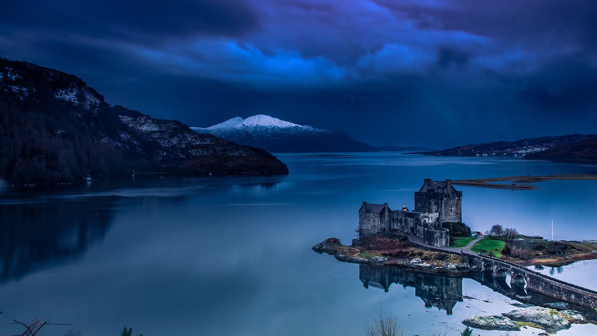 A snow-capped summit; storm-tossed skies; and the iconic Eilean Donan Castle...

Scotland, you never fail to take our breath away! 🤩

📍 Eilean Donan Castle, Kyle of Lochalsh
📸 Pete Stevens