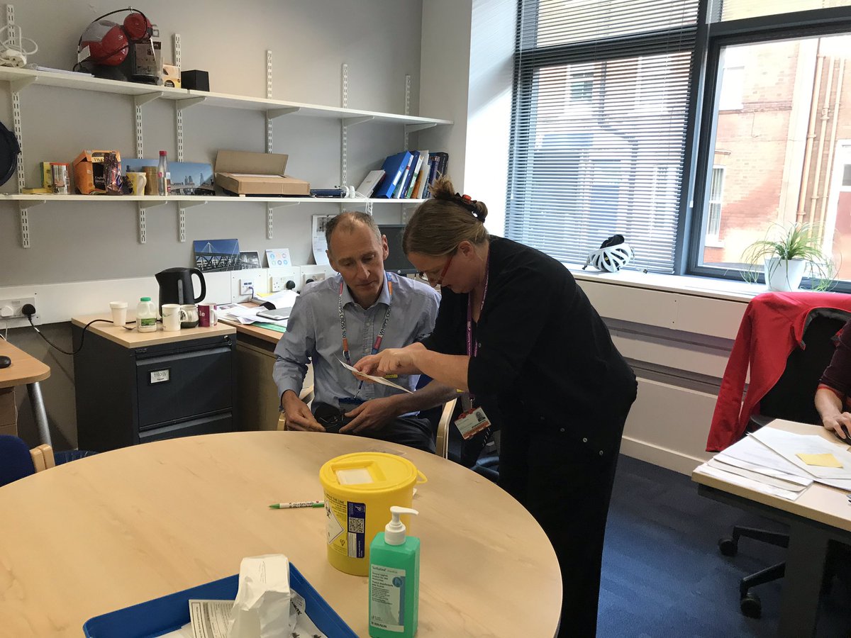 CAlexanderNHS's tweet photo. @ChesserAlistair @chrisjgordon1 leading by example #fluready 😀thank u @martinacnhs @debs_barry https://t.co/doVctJYdGb