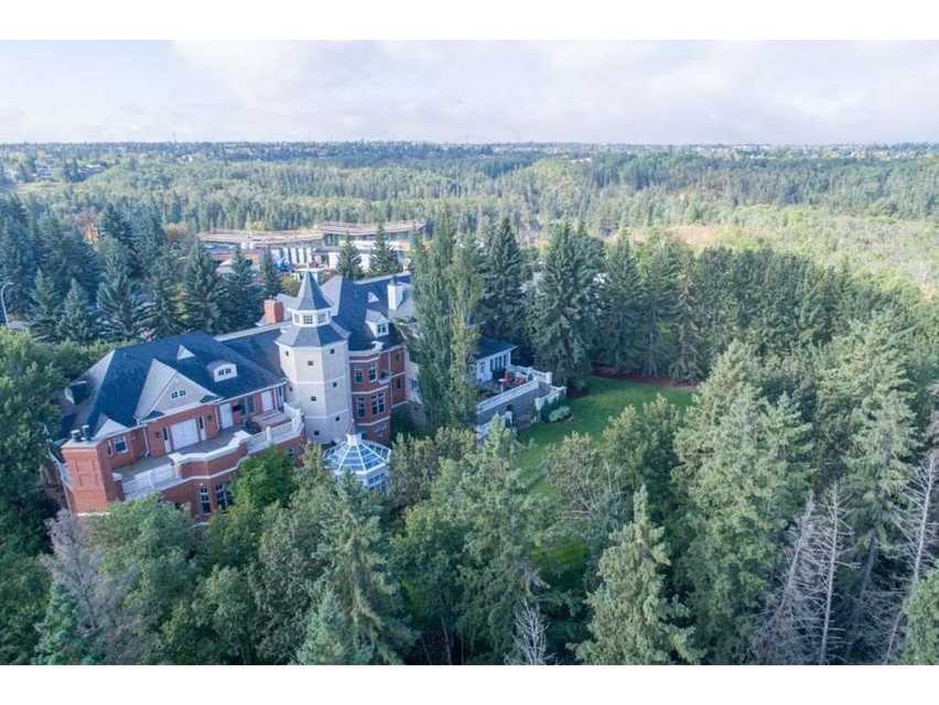 uavnorth's tweet photo. Hi @NarcityCanada all the aerial photos you’ve used in this article are incorrectly credited. They’re mine, not REW’s. Can you please correct this? https://t.co/c88WphS2wP #yeg https://t.co/noT4BfCoa9