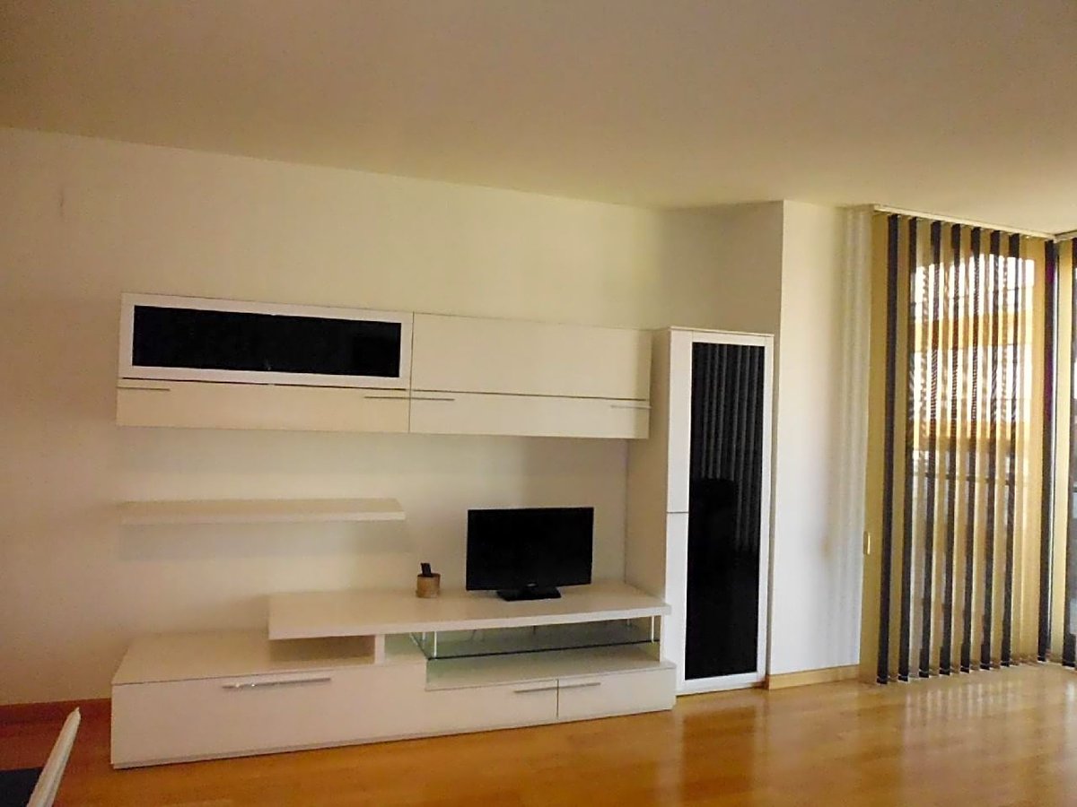 narsaninmob's tweet photo. 📢 ¡EN VENTA!
𝐕𝐢𝐯𝐢𝐞𝐧𝐝𝐚 𝐝𝐞 𝐚𝐥𝐭𝐨 𝐬𝐭𝐚𝐧𝐝𝐢𝐧𝐠 en #Castellón. Dispone de 89 m2 construidos con 1 habitación, 1 baño, electrodomésticos de alta gama, plaza de garaje y trastero 👌. 
ℹ️ Toda la info. de este inmueble aquí >> https://t.co/BFPngjPMRa 

#Buscocasa https://t.co/MY7dTEL8yt