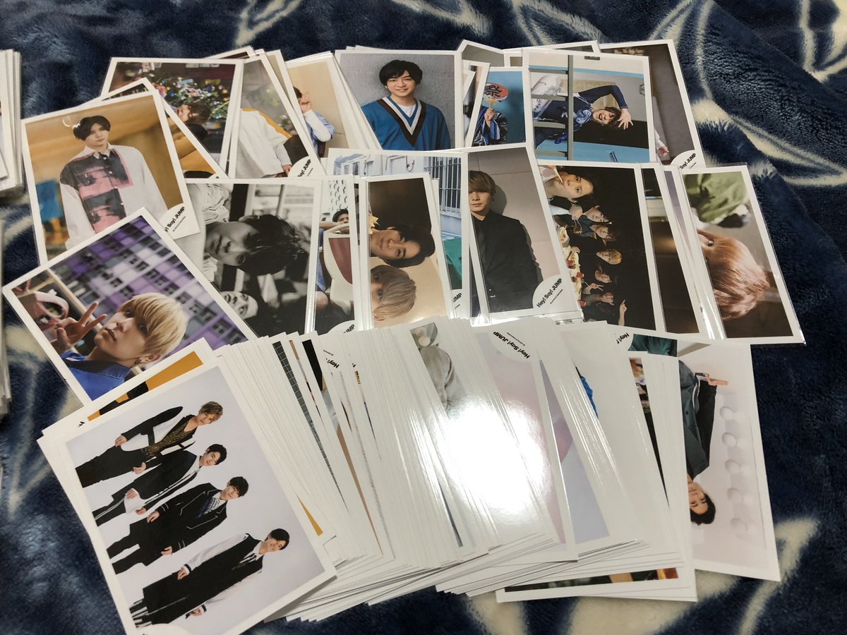 728dns_n's tweet photo. 11/29.30 大阪または京セラにて手渡し可能な方優先。

公式写真  

※1枚120円

すべて、L判のスリーブに入れていたため状態はとても綺麗です。

山田、有岡、八乙女、混合、集合が中心ですが、他メンもあります。

#jumpグッズ_譲 #jumpグッズ  #グッズ譲 https://t.co/ye7vqQ84Wy