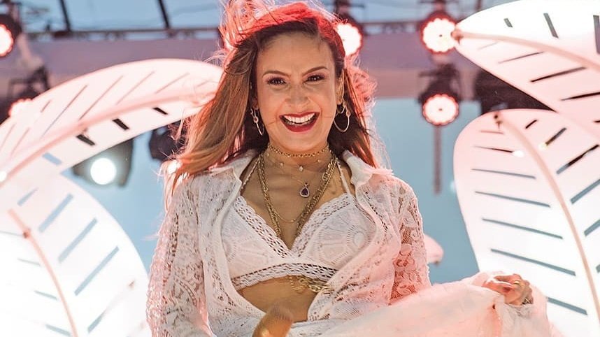 MundoLeitte's tweet photo. 2 ANOS! Em 29/10/17 @ClaudiaLeitte estreava o projeto "Prainha da Claudinha", uma turnê com repertório intimista dentro da programação da #Claudia10Tour e que se extendeu à #CarnavalTour. Passou por: Rio de Janeiro, Mato Grosso, Pernambuco, Bahia, Sergipe, Ceará e Santa Catarina. https://t.co/xSB9UScin0