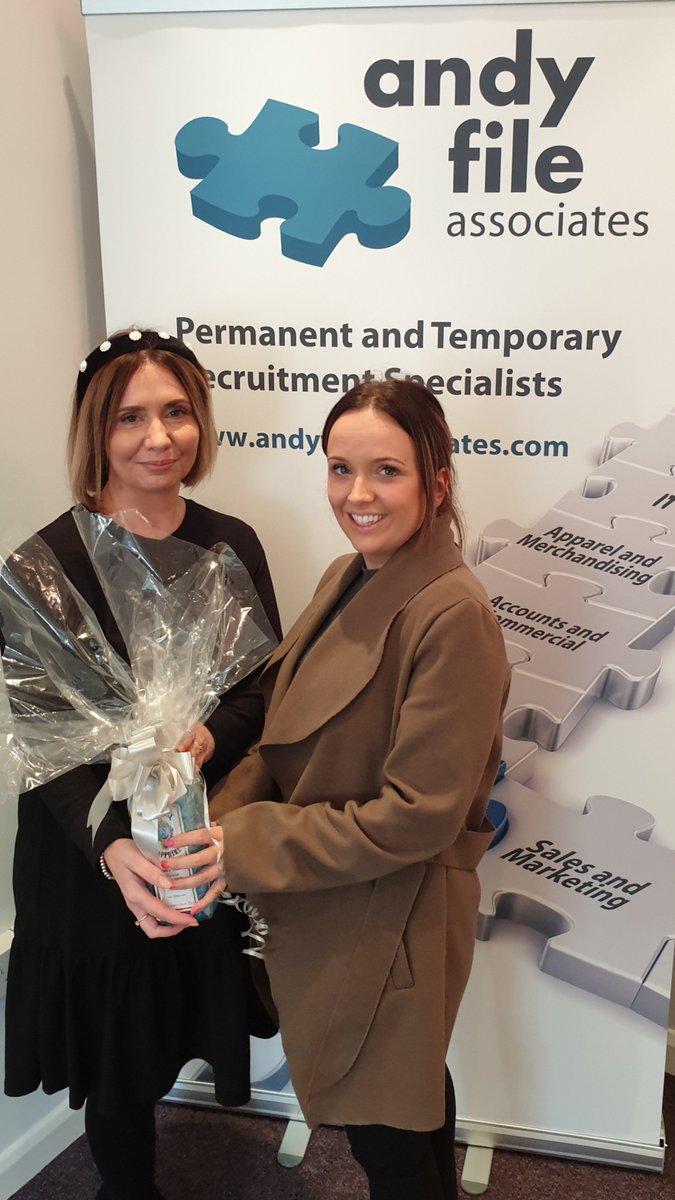 AndyFileLtd's tweet image. We would like to congratulate Steve from @uopoffice on winning our puzzle competition last Wednesday at the Showcase Sheffield

Rebecca presented the prize to Kirsty on Steve's behalf

#recruitment #sheffield #showcasesheff #career #notjustajob #business

tiny.cc/58bffz