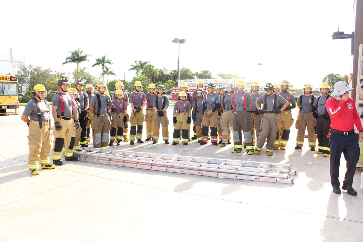 CSRIPS's tweet photo. We wanted to congratulate our Fire Class 19-07 on graduating tonight! We are very proud of you all!
#FutureFireFighters #CSRIPS #FireTraining #FireAcademy #FireClass1907 #FireFighterTraining https://t.co/xVp65Ob4xu