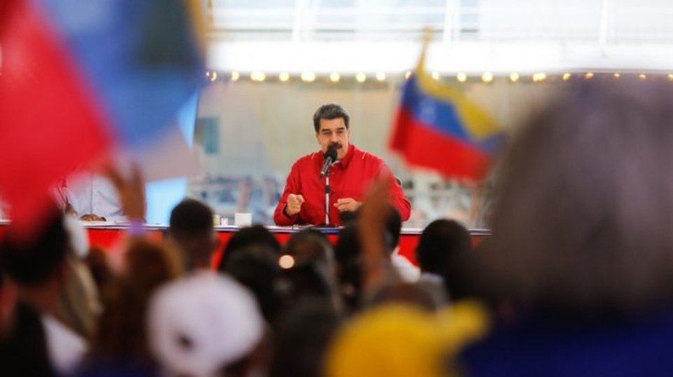 mippci_ven's tweet photo. #30Oct | 📣 ¡ETIQUETA DEL DÍA! ⏩ #PuebloProductorDePaz

Pdte @NicolasMaduro: "El deber es  que nos unamos todo el país, más allá de las diferencias políticas, para producir, trabajar, hacer a nuestra Venezuela bella y resolver los problemas sólo trabajando”. ¡Producir es Vencer! https://t.co/5Zh9clTZ24