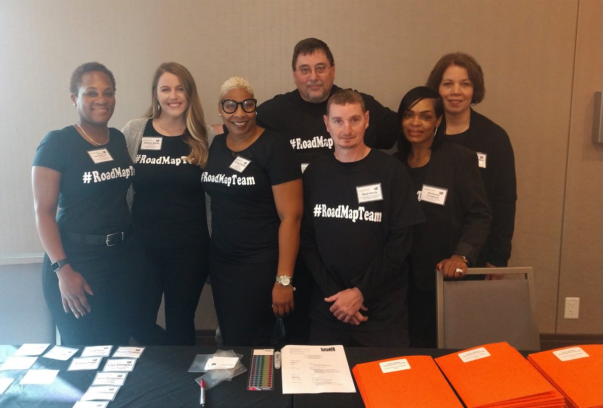 OHUrbanCounties's tweet photo. Today's #WCW we celebrate the beautiful, talented and dedicated women of the OURS #RoadMapTeam. We appreciate your leadership and representation in the urban community action network. @BrownLaurice #ChelsieSpoor #MarilynMontes #ToshaCraighead #BrittanyBunn @yc_1338 https://t.co/T9lPRGTI1F