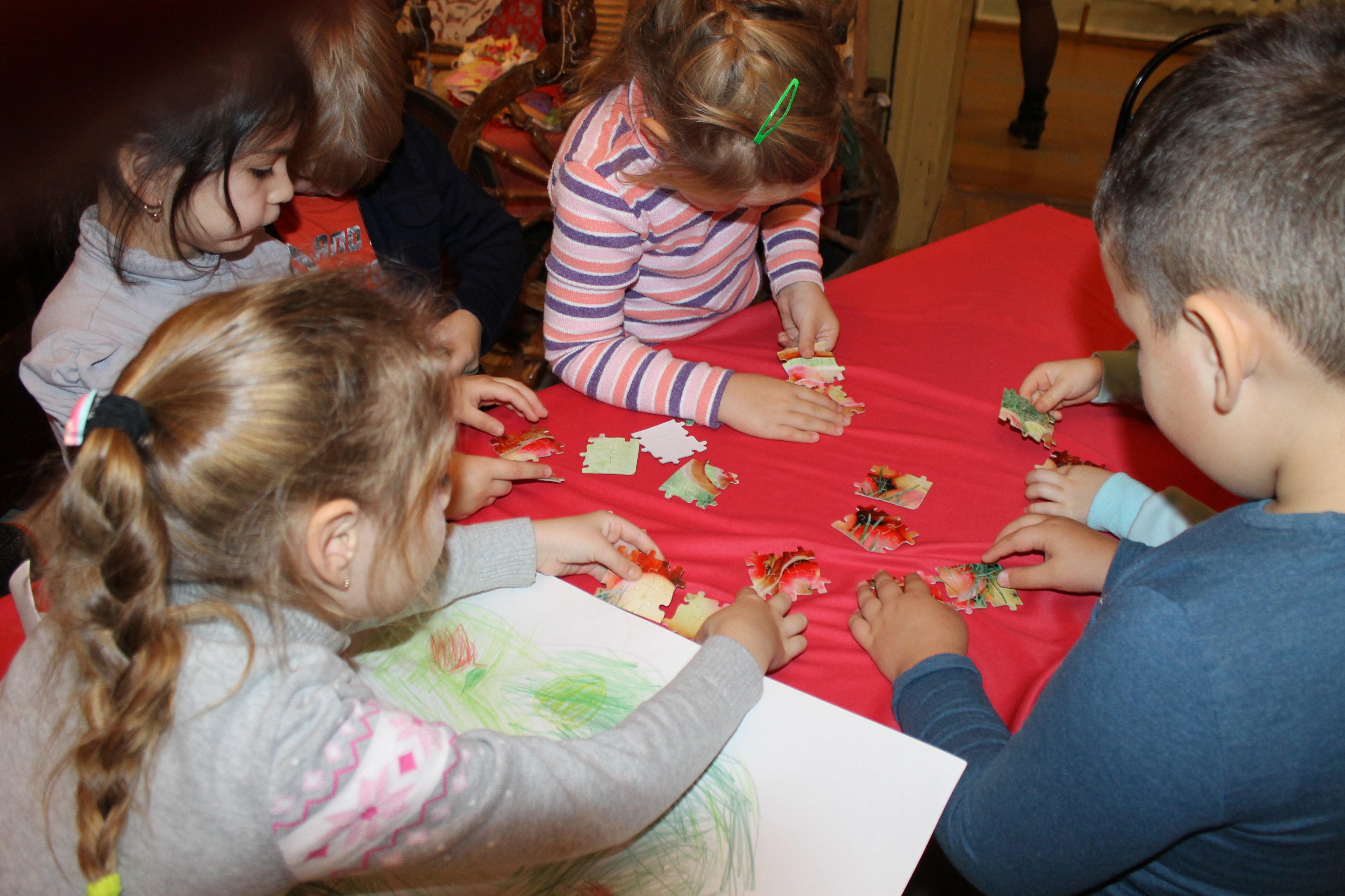 Игровая программа весёлая для детей. Я регулярно захожу в магазин и спрашиваю. Конкурс театральный карточки с заданиями. Сценарий в театре. Сценарий познавательных игровых программ.