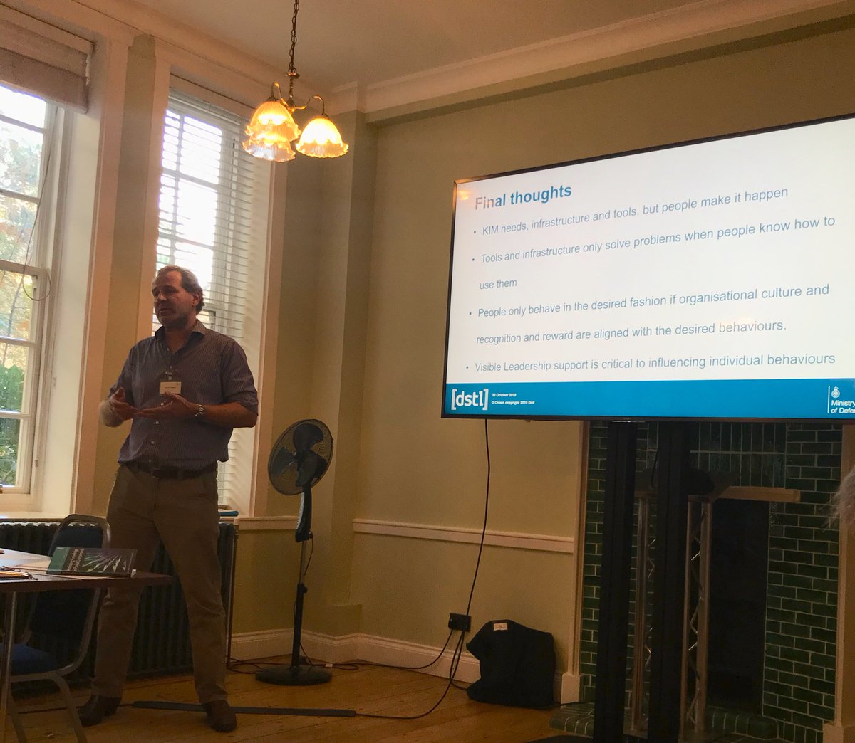 apmksig's tweet photo. Now we’re presented with a ‘living case study’ from dstl of their experience of knowledge and information management https://t.co/7ANdJYmD4U