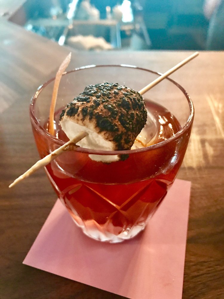 Your #WednesdayMotivation to get you through work is in this week's #LocalYelp tinyurl.com/y3wbjzjf
5 Great Cocktail Bars you can't miss!