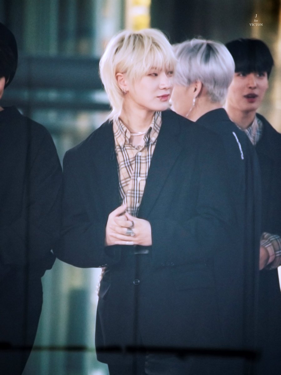 J_for_1109's tweet photo. 191029 반반쇼

어제따라 뭔가 더 귀여웠던 한세 '_'

#도한세 #한세 #HANSE
#빅톤 #VICTON #그리운밤 https://t.co/BOGwakuvJS