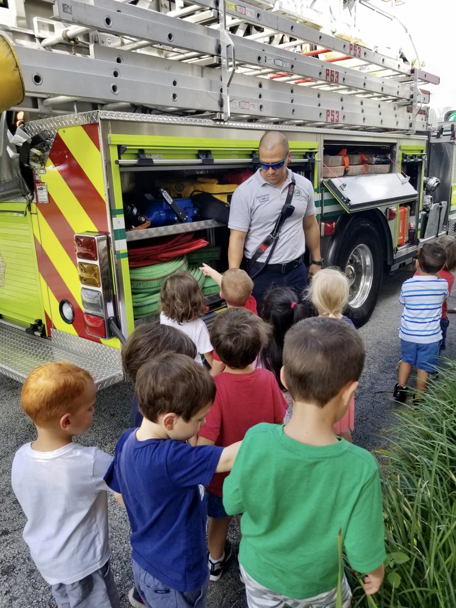MiamiDadeFire's tweet image. #MDFR #Platform53 gave kids at the Dave and Mary Alper JCC a glimpse of what it's like to be a firefighter with a fire truck demo on Monday. Thank you for having us! #MDFRInTheCommunity